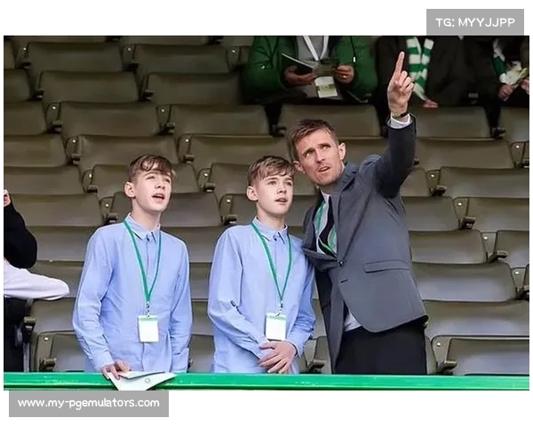 曼联传奇人物弗莱彻的儿子